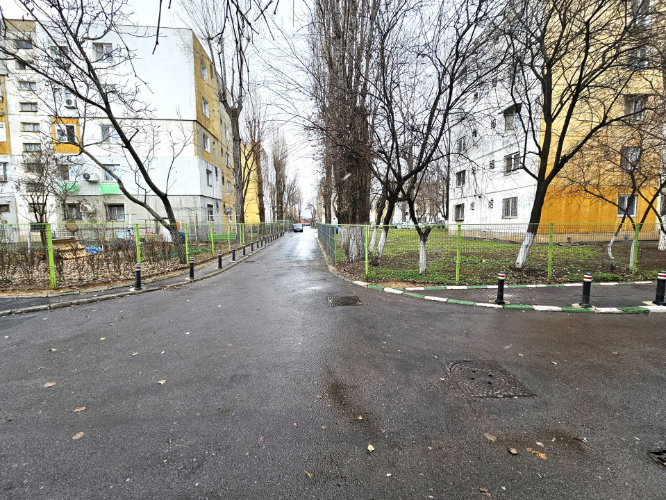 De vanzare 2 camere pe Iacob Andrei-renovat si gata de mutat.