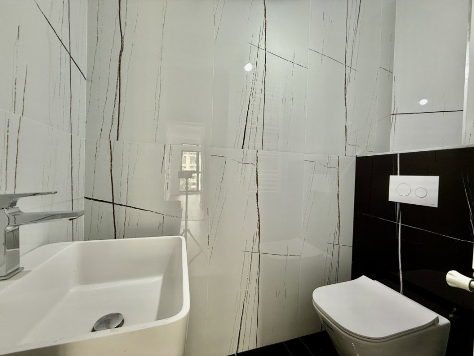 Unirii, apartament cu priveliste catre Sud-Vest, gata de mutat