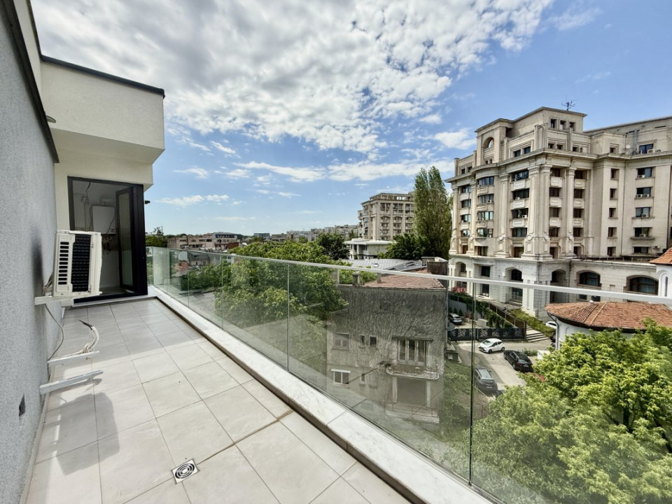 Unirii, apartament cu priveliste catre Sud-Vest, gata de mutat