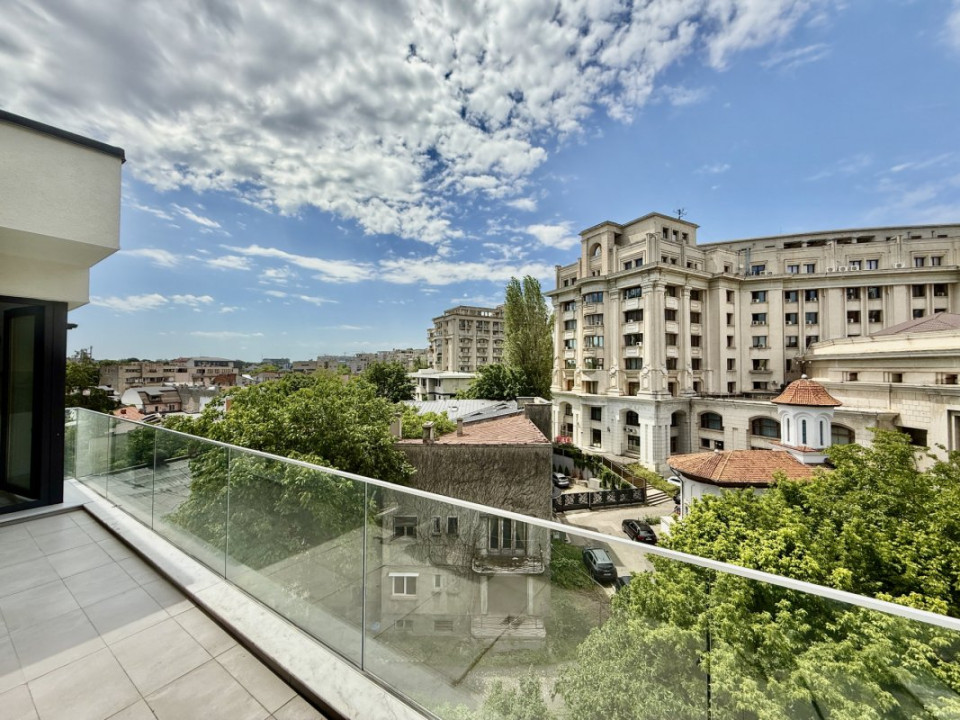 Unirii, apartament cu priveliste catre Sud-Vest, gata de mutat