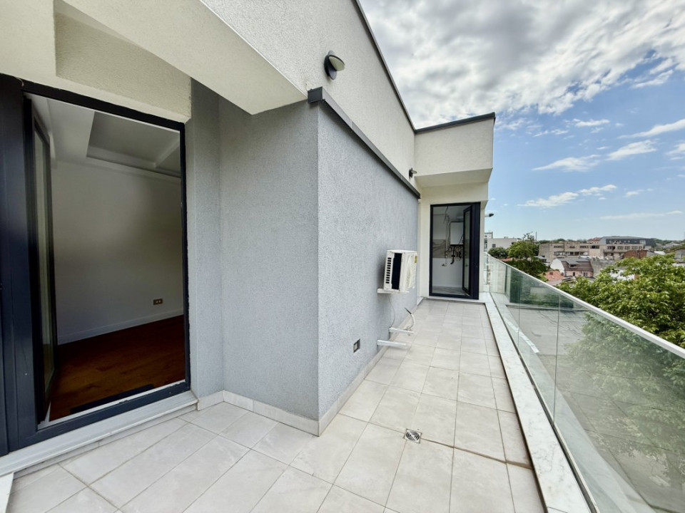 Unirii, apartament cu priveliste catre Sud-Vest, gata de mutat