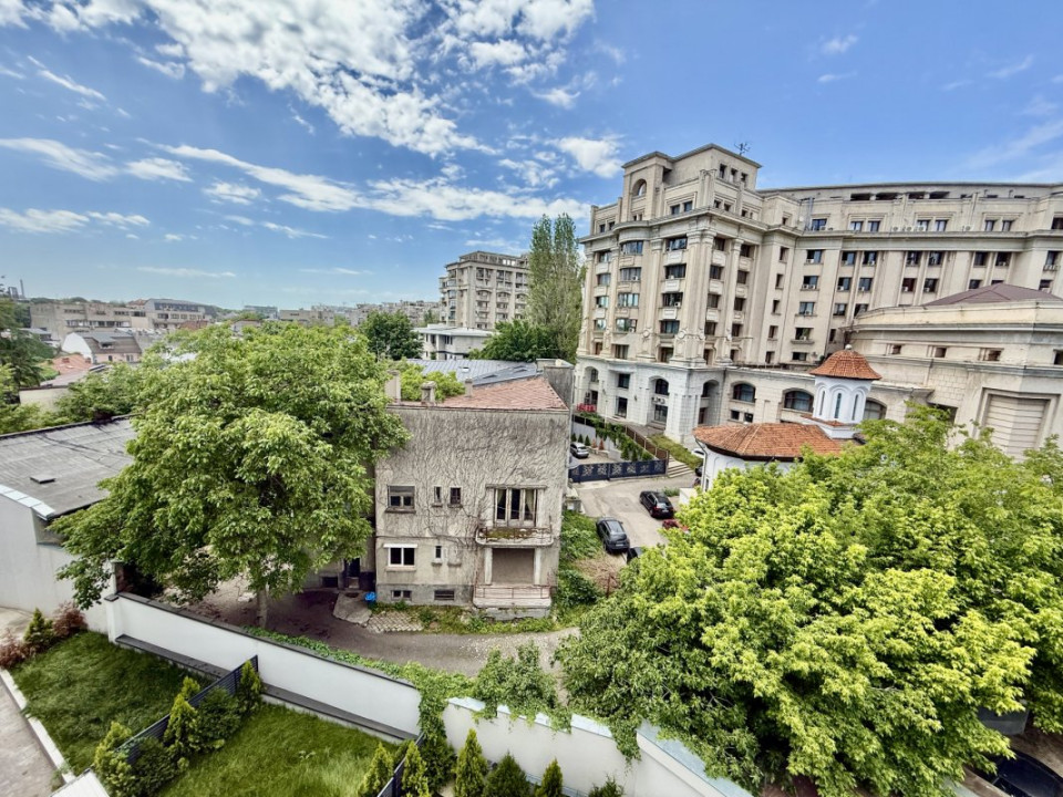 Unirii, apartament cu priveliste catre Sud-Vest, gata de mutat