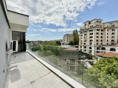 Unirii, apartament cu priveliste catre Sud-Vest, gata de mutat