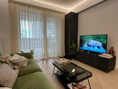 Vanzare apartament cu 3 camere, Cortina North