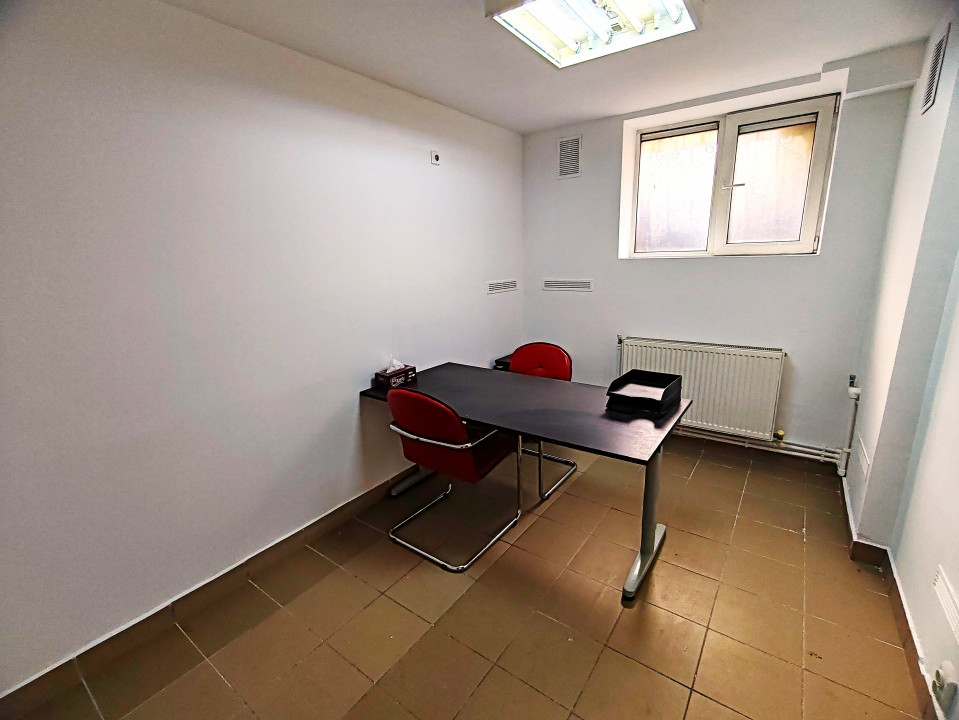 Vindem Spatiu Birou/Apartament in Vila, P-ta Libertatii, Parcul Carol, central