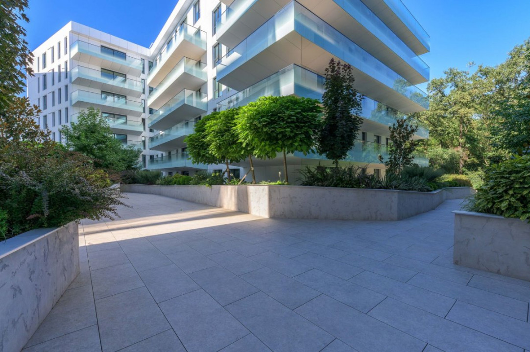 Apartament 3 camere cu grădină 91 mp, orientare Sud-Vest, în Pădurea Băneasa