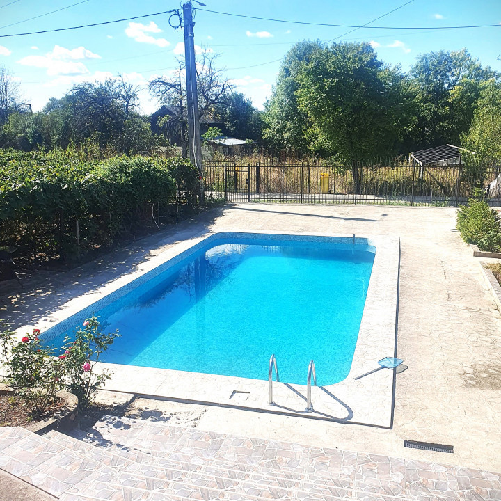 De Vanzare/Schimb, Casa cu Piscina P+1+M, teren de 1786 mp, multiple Anexe