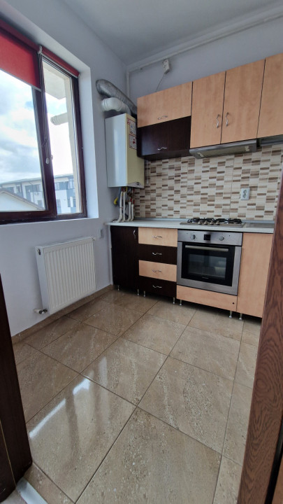 De inchiriat garsoniera spatioasa pe CRINULUI langa Mega in ROSU