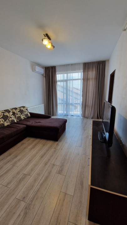 De inchiriat garsoniera spatioasa pe CRINULUI langa Mega in ROSU