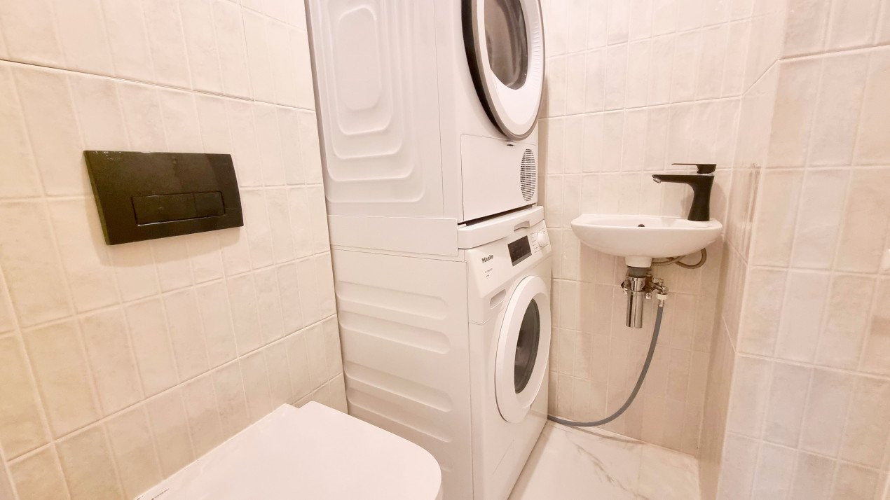 Ap. 3 cam complet renovat, partial mobilat si utilat pe Calea Calarasilor!