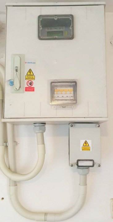 Ap. 3 cam complet renovat, partial mobilat si utilat pe Calea Calarasilor!