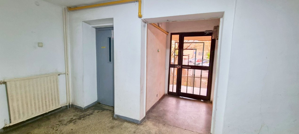 Ap. 3 cam complet renovat, partial mobilat si utilat pe Calea Calarasilor!