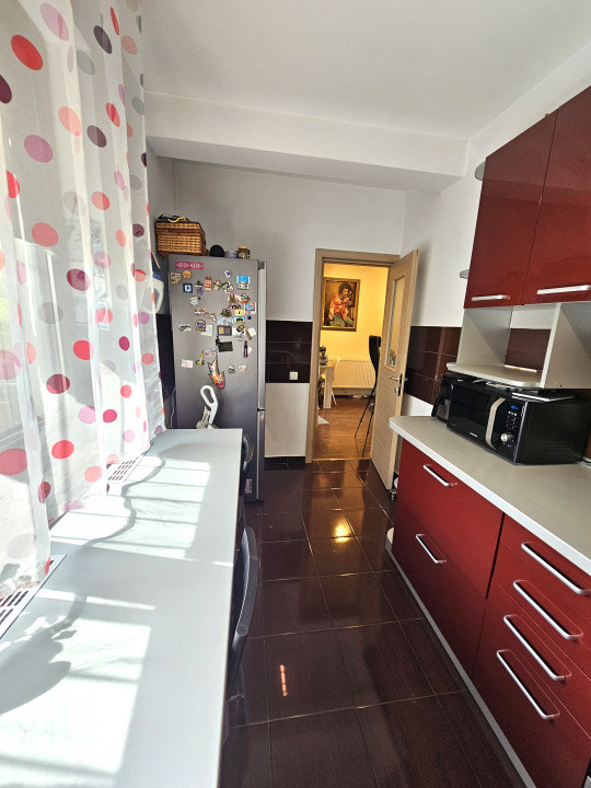 De vanzare 3 camere cu gradina in Bucurestii Noi - Parc Bazilescu