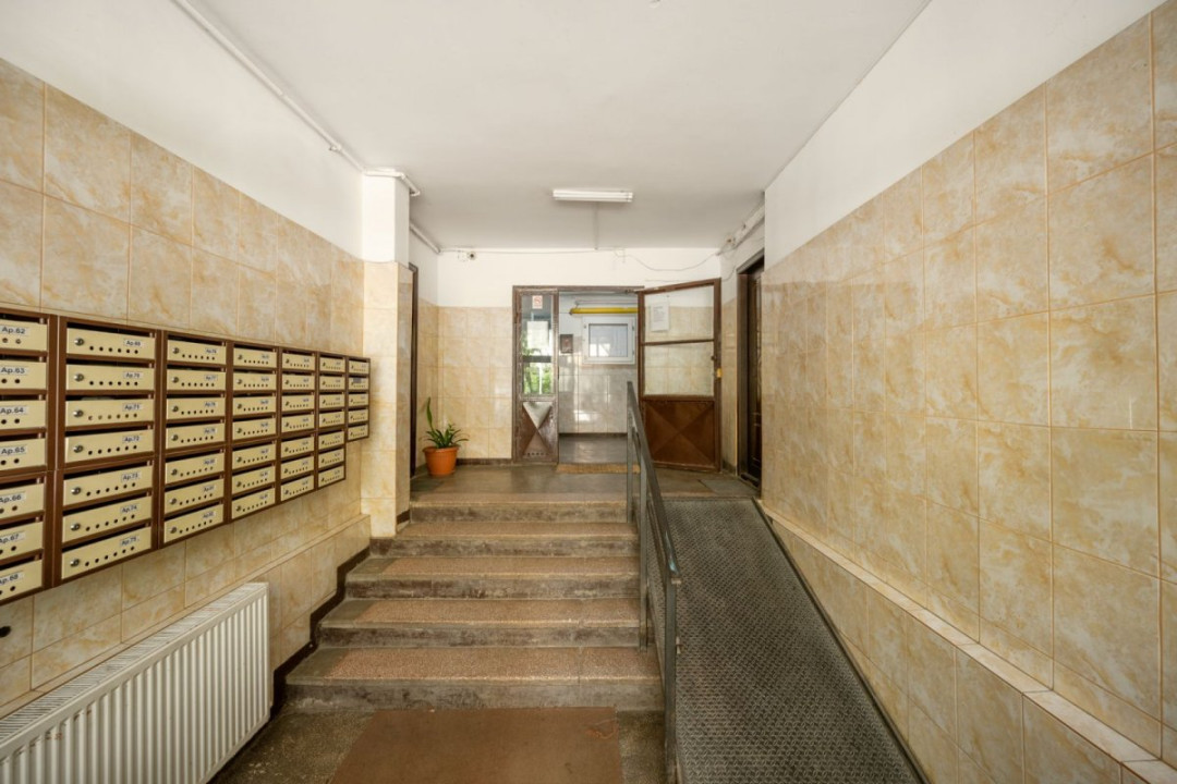 PIATA RAHOVA - STRADA VICINA, 3 CAMERE 70 MP, ETAJ 1! 