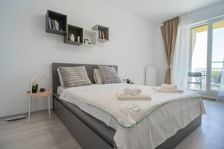 Complet mobilata si utilata  - loc parcare - Airbnb recenzii 5*