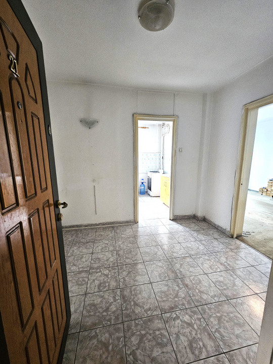 De vanzare 3 camere in Drumul Taberei pe bd. 1 Mai langa Kaufland 