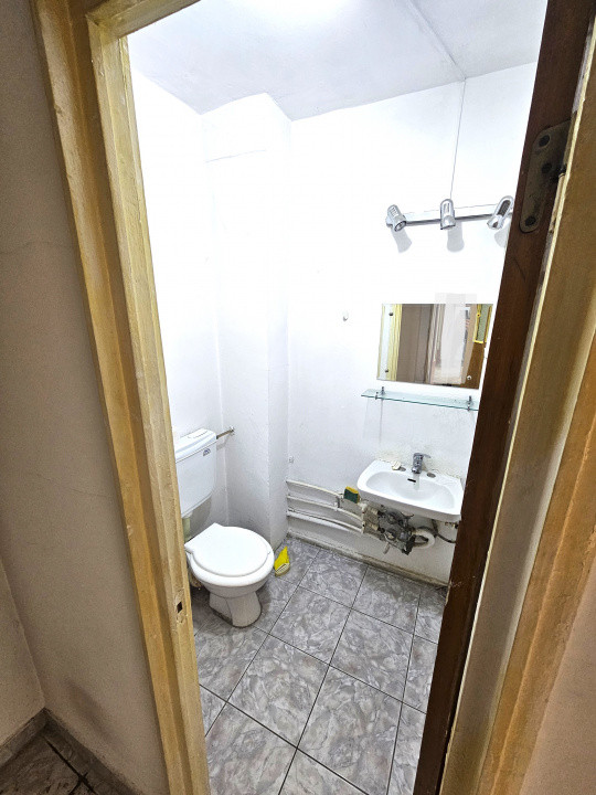 De vanzare 3 camere in Drumul Taberei pe bd. 1 Mai langa Kaufland 