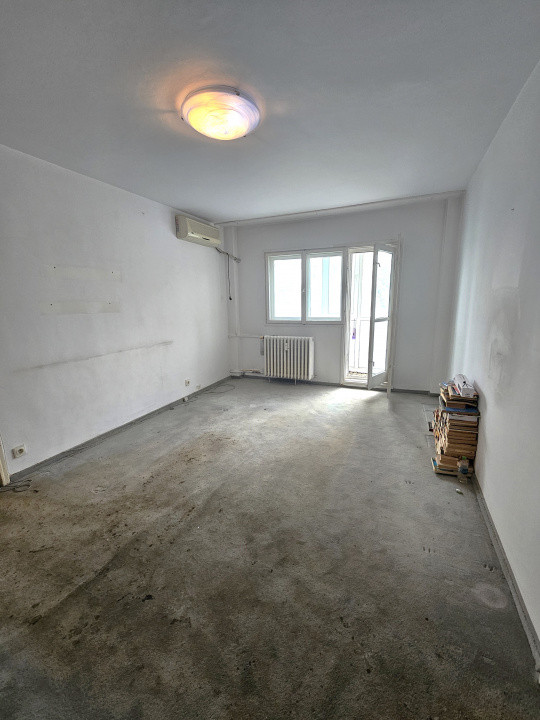 De vanzare 3 camere in Drumul Taberei pe bd. 1 Mai langa Kaufland 