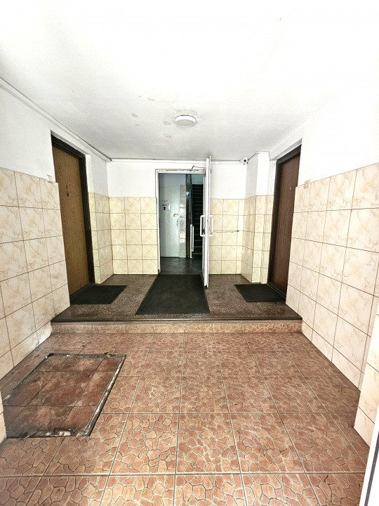 De vanzare 3 camere in Drumul Taberei pe bd. 1 Mai langa Kaufland 