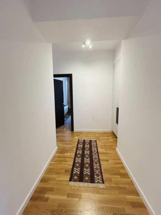 VANZARE TERASA LA ETAJUL 4, CU 3 CAMERE ALATURI:) 