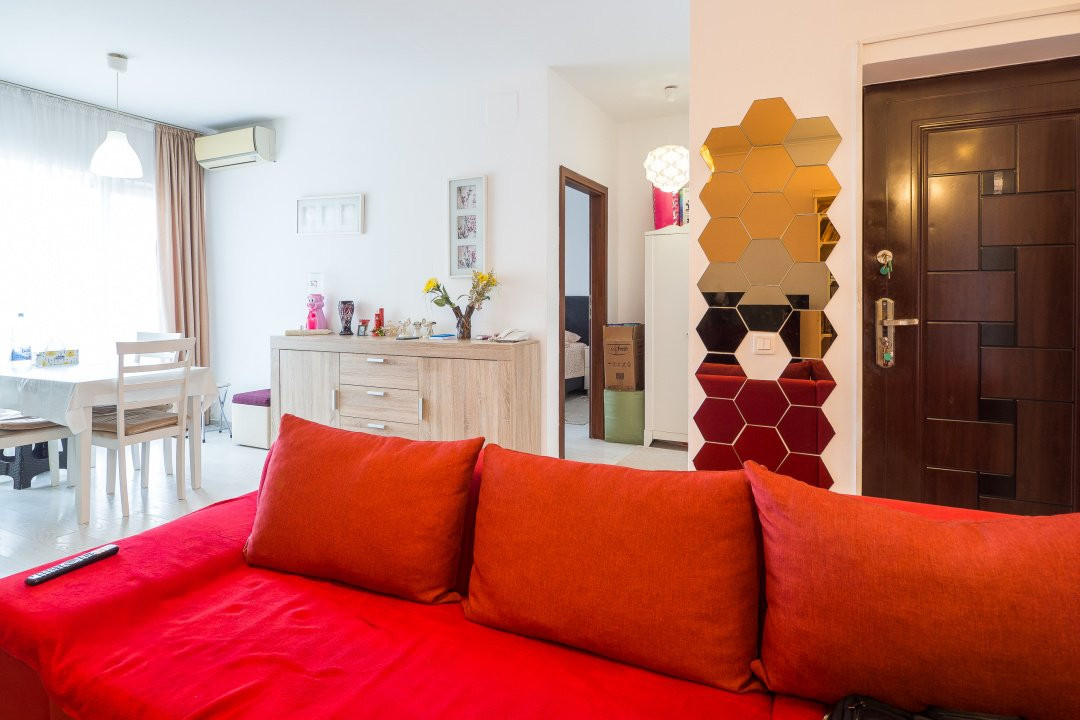 Apartament mobilat si utilat modern, în Titan, Răsărit de Soare 