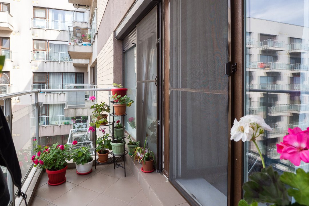 Apartament mobilat si utilat modern, în Titan, Răsărit de Soare 