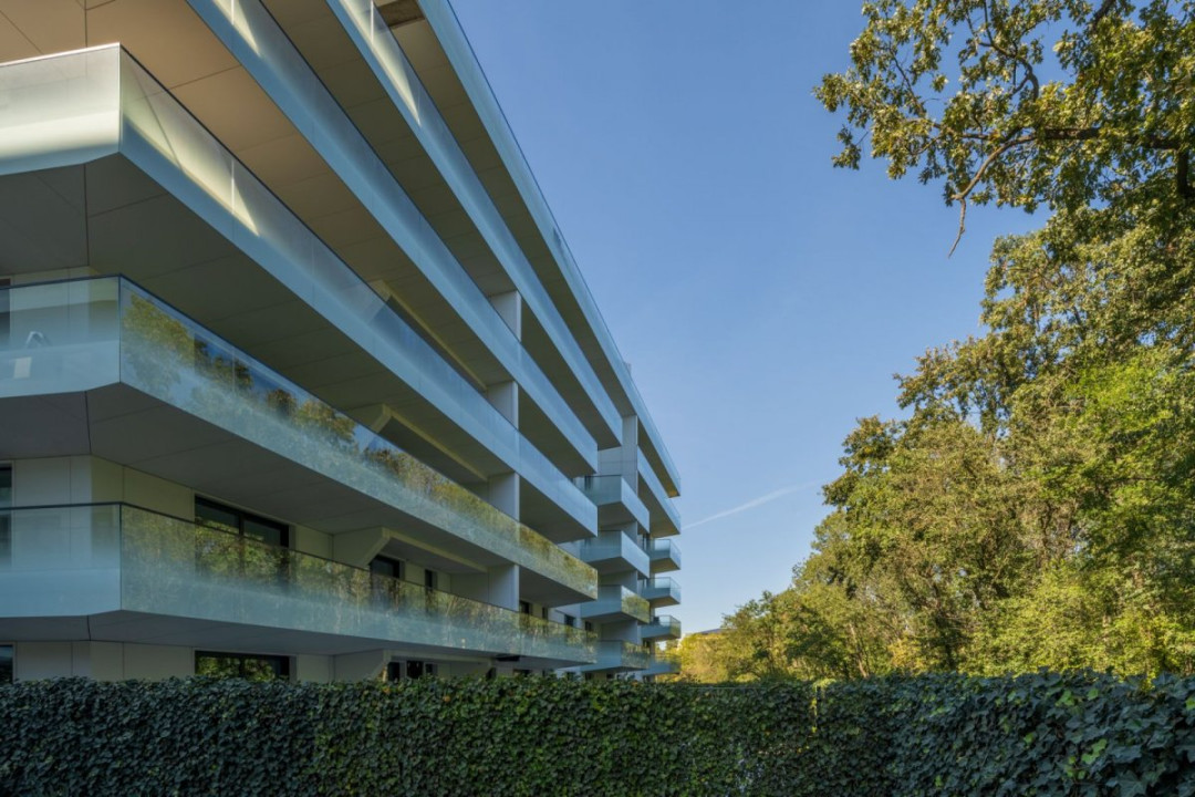 Apartament 4 camere, 349 mp total utili, grădină 231 mp – la liziera pădurii