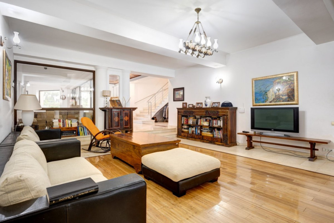 Vilă exclusivistă în Băneasa – teren 3.718 mp, suprafață desfăsurată 1.750 mp