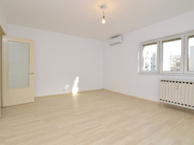 VANZARE APARTAMENT 3 CAMERE UNIRII - NERVA TRAIAN