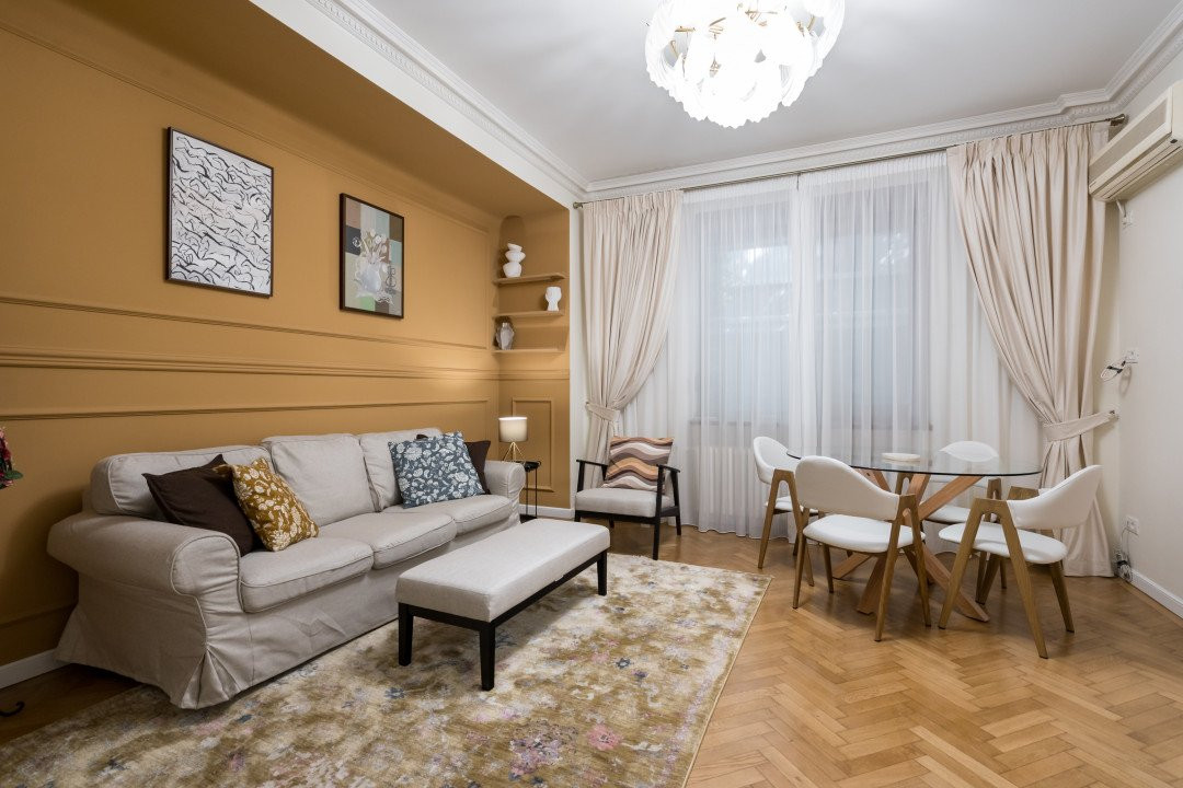Apartament superb cu 3 camere str. Luterana - Calea Victoriei