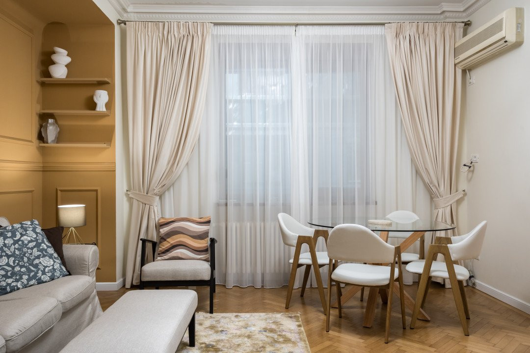 Apartament superb cu 3 camere str. Luterana - Calea Victoriei