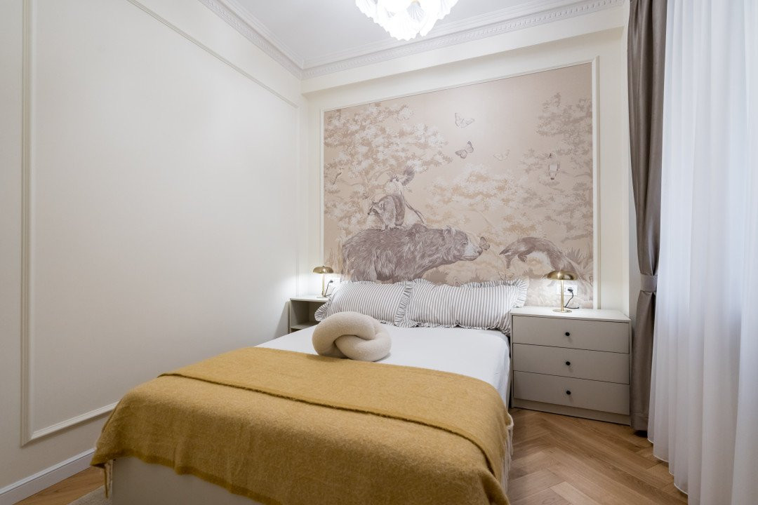 Apartament superb cu 3 camere str. Luterana - Calea Victoriei