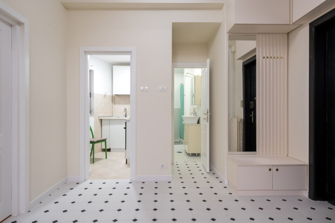 Apartament superb cu 3 camere str. Luterana - Calea Victoriei