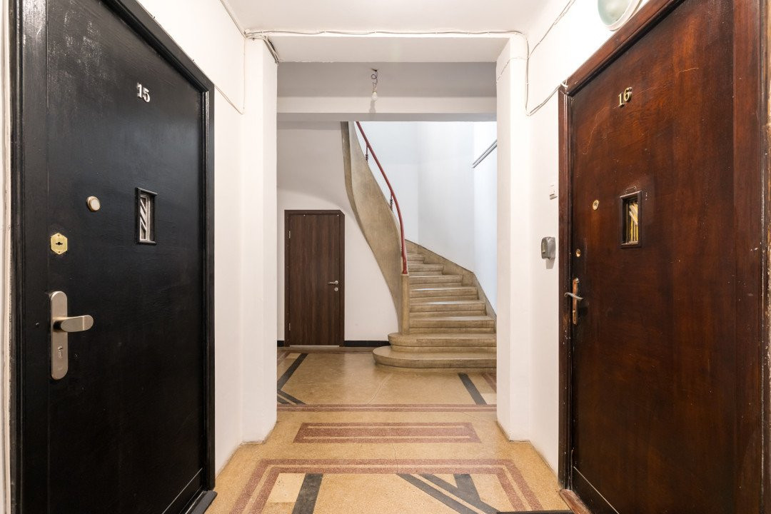 Apartament superb cu 3 camere str. Luterana - Calea Victoriei