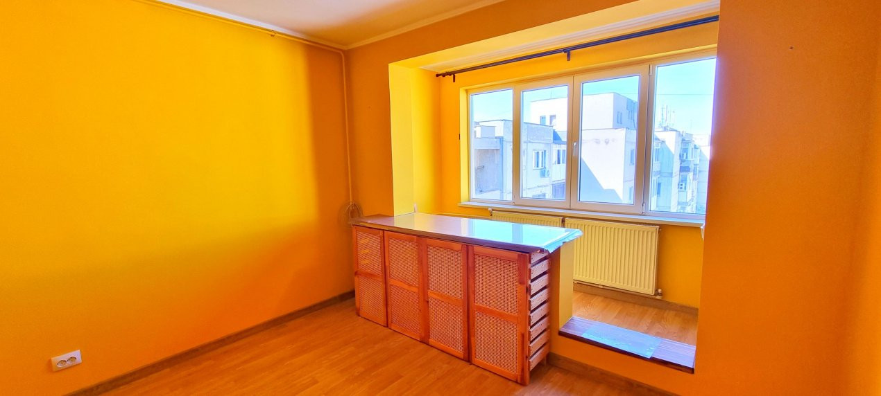 Ap decomandat cu 2 camere la Lujerului, renovat si partial mobilat!