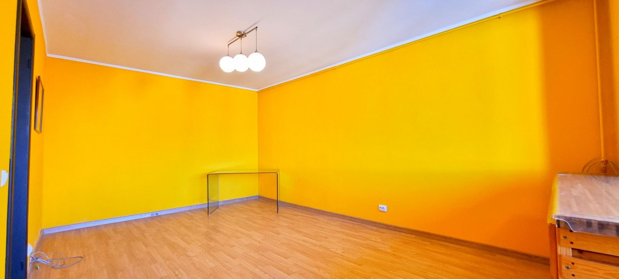 Ap decomandat cu 2 camere la Lujerului, renovat si partial mobilat!