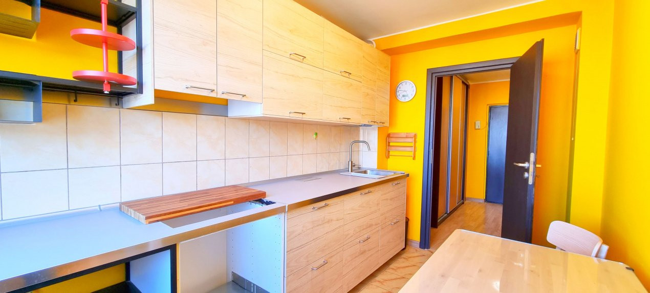 Ap decomandat cu 2 camere la Lujerului, renovat si partial mobilat!