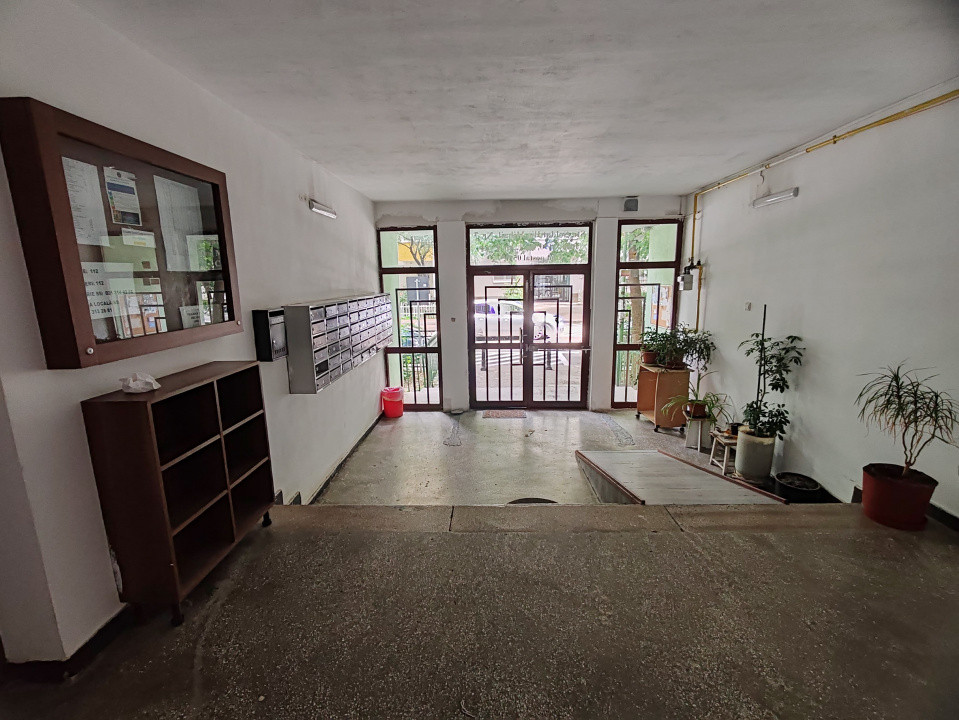  2 Camere | Decomandat | Centrală | An '82 | Reabilitat | Mobilat-Utilat |