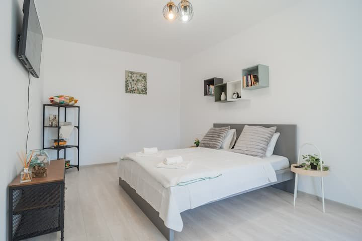 Decomandata - Complet mobilata si utilata  - Disponibil imediat 