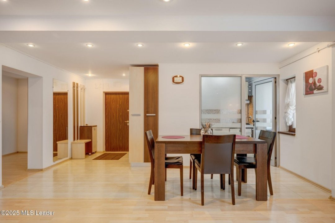 Apartament 3 camere 95 mp in Aviatiei