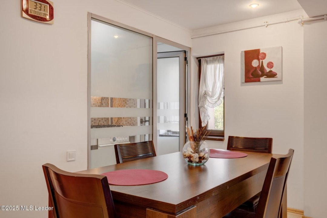 Apartament 3 camere 95 mp in Aviatiei