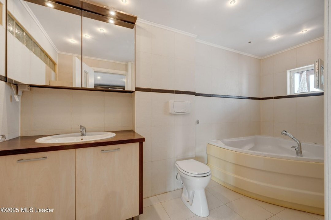 Apartament 3 camere 95 mp in Aviatiei
