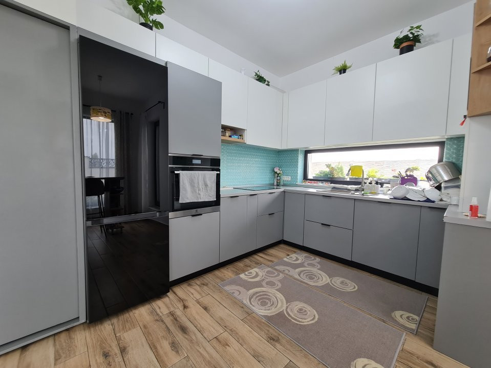 Vila 5 Camere - Gradina generoasa - Piscina - Teren 800mp