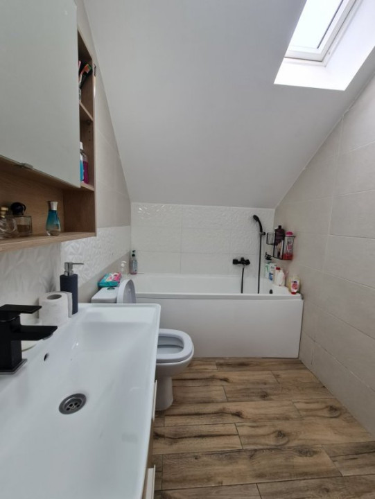 Vila 5 Camere - Gradina generoasa - Piscina - Teren 800mp