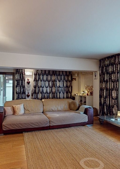 Vanzare Casa / vilă superbă în Pipera