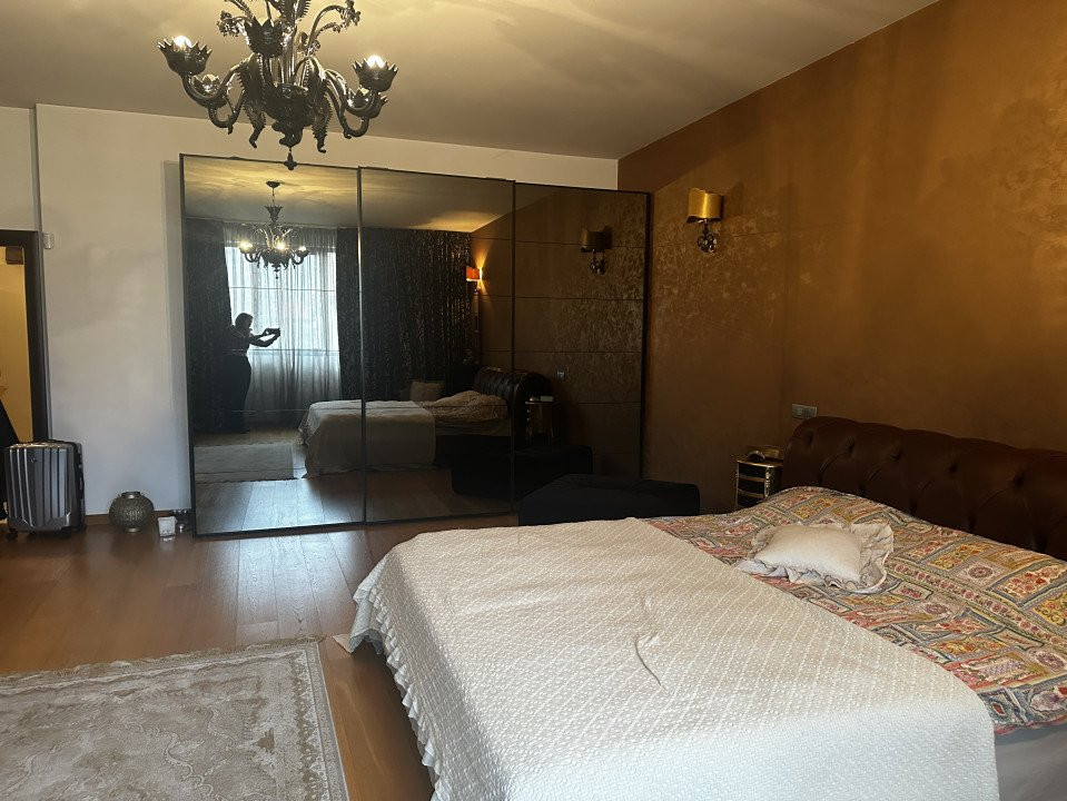 Vanzare Casa / vilă superbă în Pipera