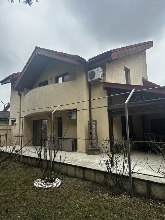 Vanzare Casa / vilă superbă în Pipera