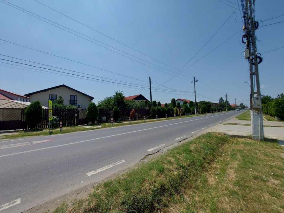 Vilă cu 7 camere potrivită firmă/cabinet medical, curte mare, Corbeanca!