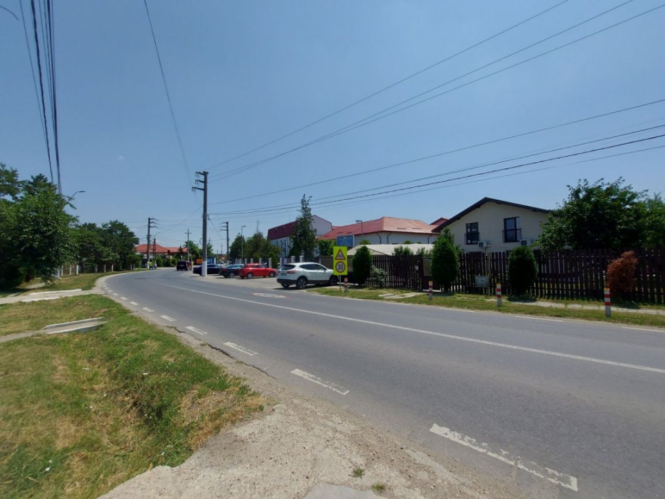 Vilă cu 7 camere potrivită firmă/cabinet medical, curte mare, Corbeanca!
