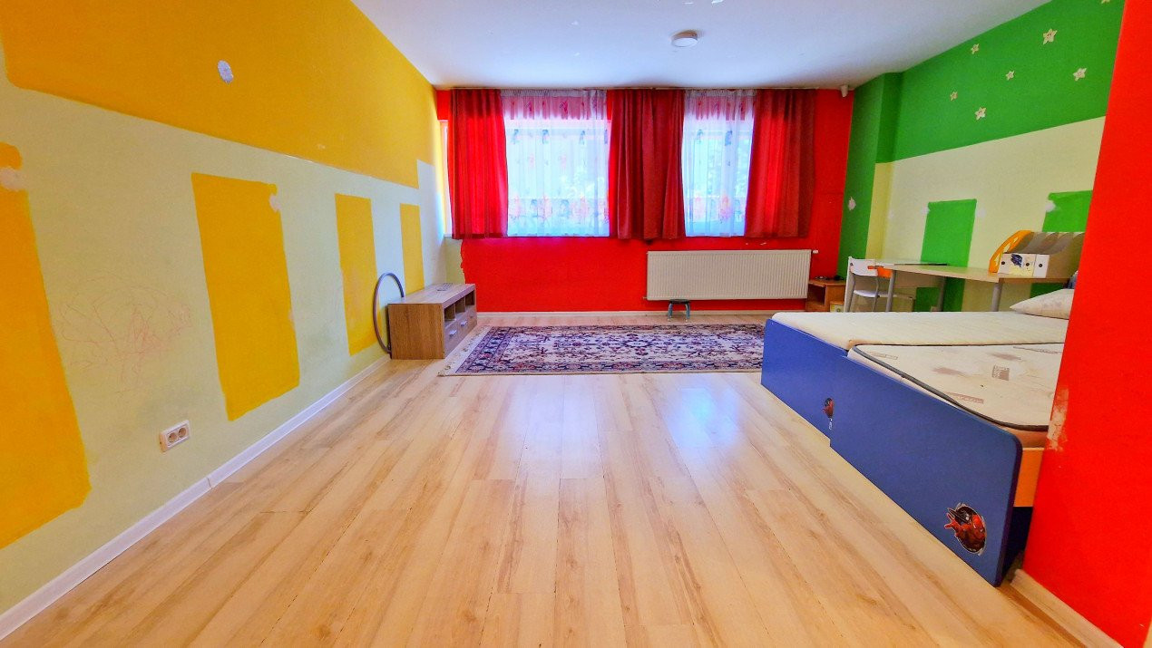 Apartament rar cu 5 camere și curte de 358 mp – Prelungirea Ghencea